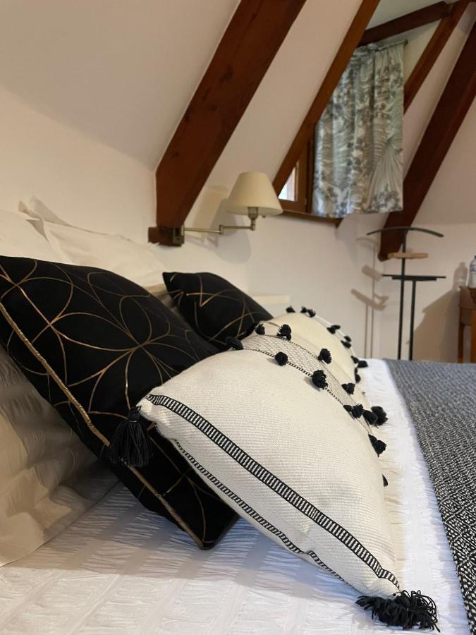 Hotel Le Prieure Des Fontaines Les Preaux Zewnętrze zdjęcie